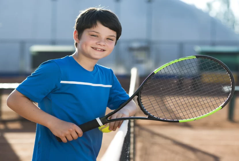 tenis-cocuklarda-boy-uzatir-mi